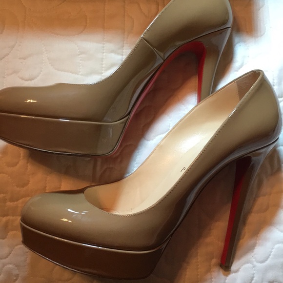CHRISTIAN LOUBOUTIN NUDE HEEL - Picture 2 of 4